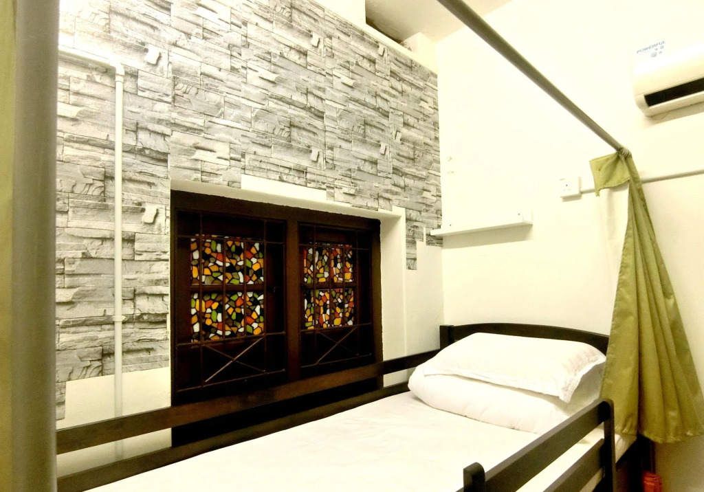 Amethyst Love Guesthouse