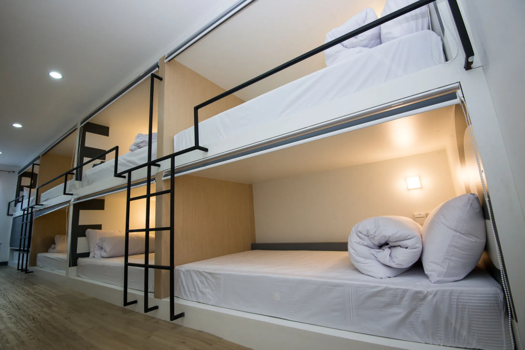 MonkeyNap Hostel