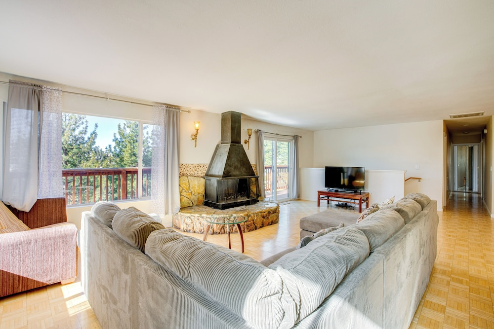 Scenic Home w/ Sauna - 7 Mi to Heavenly Mountain!
