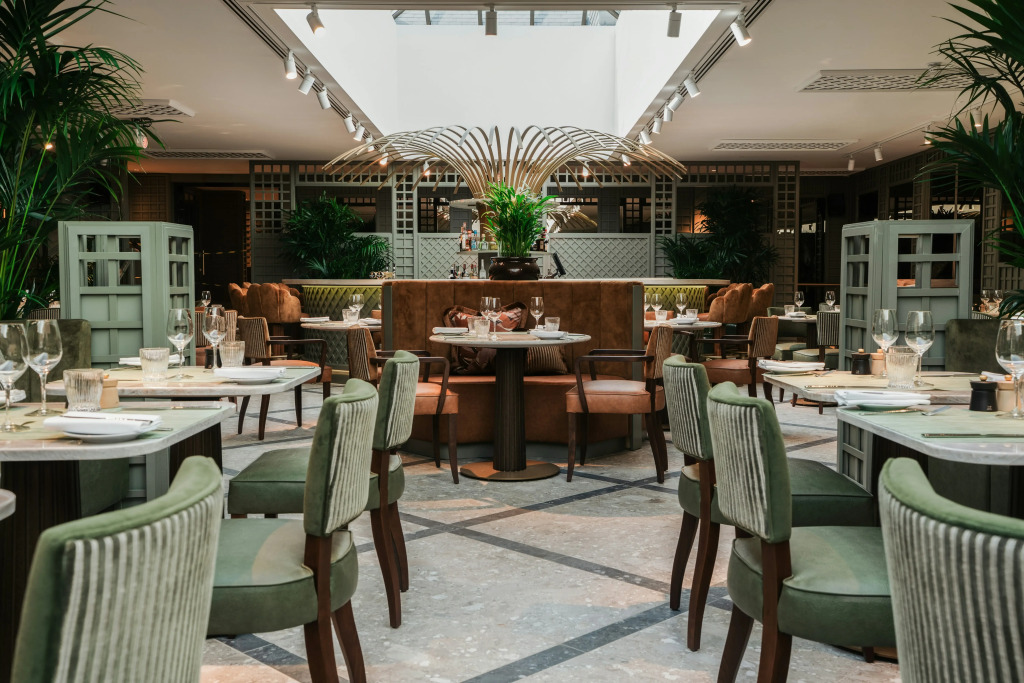 Crossbasket Castle Hotel & Restaurant