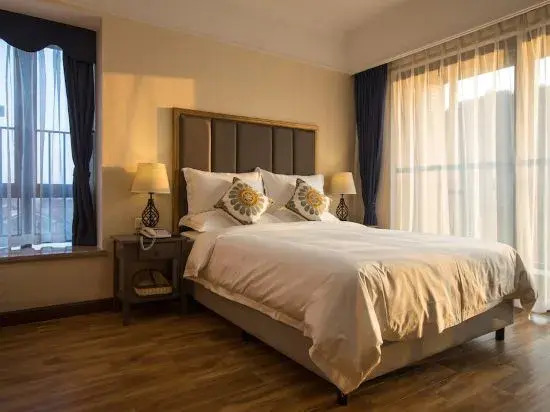 Poltton International Service Apartment