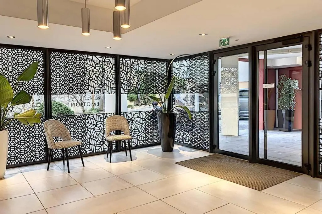 Great studio with a sea view and parking in 400 meters from Monaco