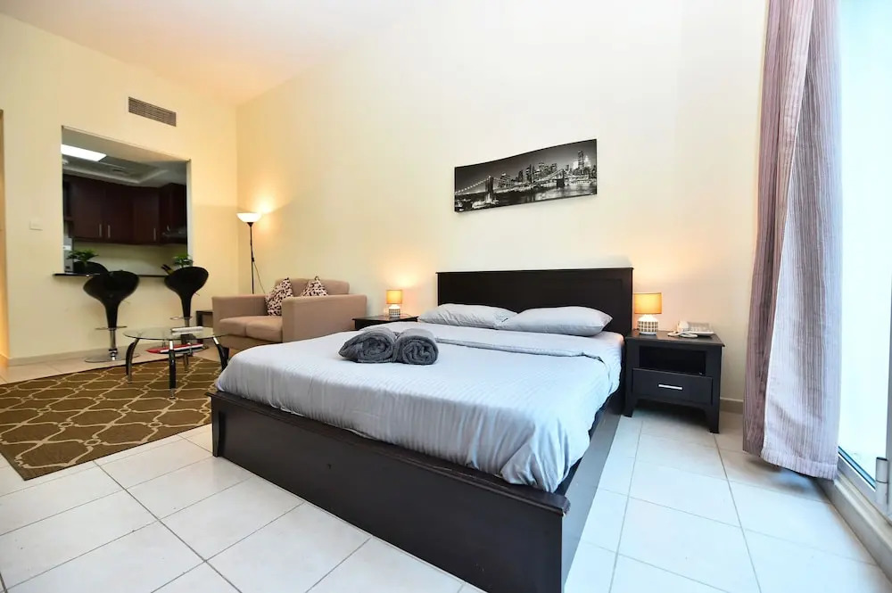 MRH - Studio in Discovery Gardens