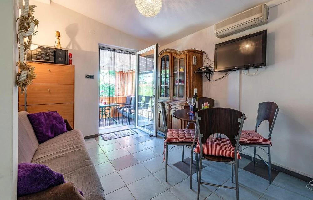 Nice Apartment in Vir With Wifi and 2 Bedrooms