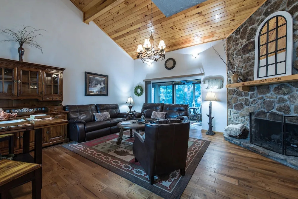 The Chalet In The Smokies