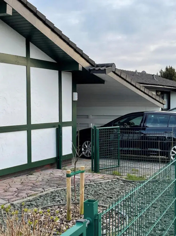 Freistehender Ferienbungalow im Fachwerkstil