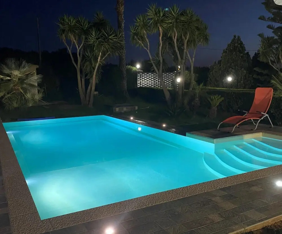 Villa Lilium With Private Pool 5 Bedrooms 10 pax 3 Bathrooms Parking