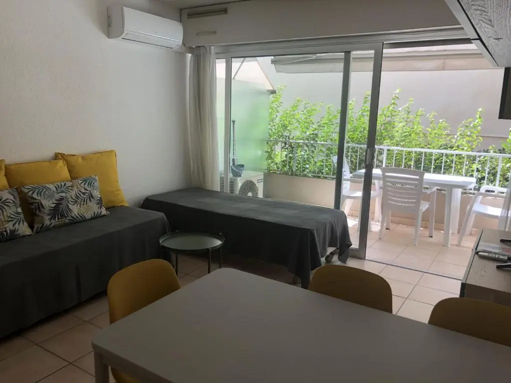 Appartement Saint-Raphaël, 1 pièce, 3 personnes - FR-1-466A-11