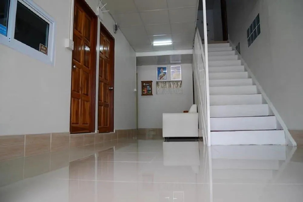Nawee Guesthouse Sairee - Hostel