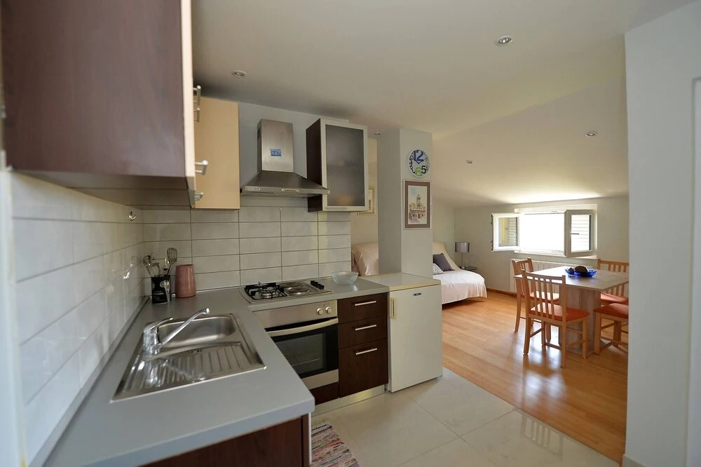 Holiday Apartment Home Simoni With Pool