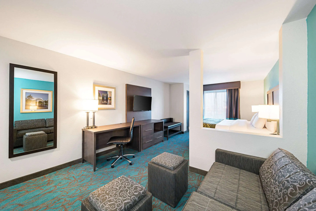 Comfort Inn & Suites Oklahoma City near Bricktown