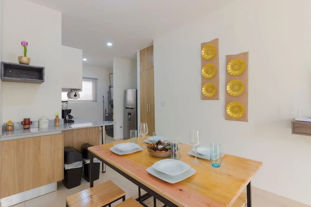 Breezy & Bright Full Apartment