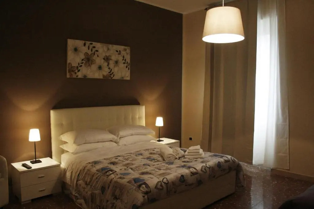 Capital Flat 9-A