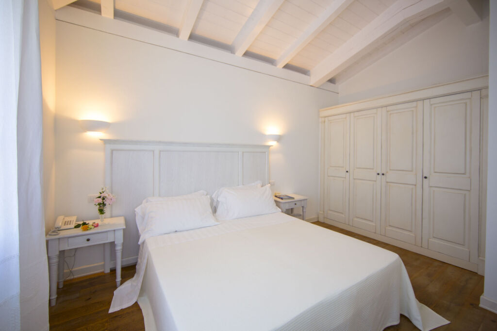 Tarthes Hotel