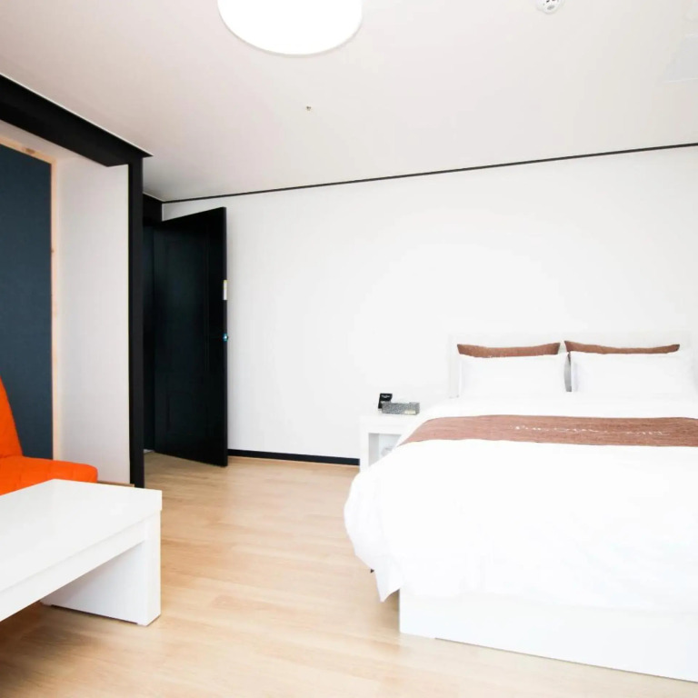 Yeosu Thestay Hostel