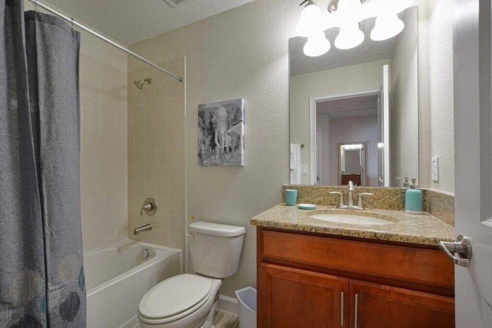 Storey Lake-5 Bedrooms home w/pool-1650ST