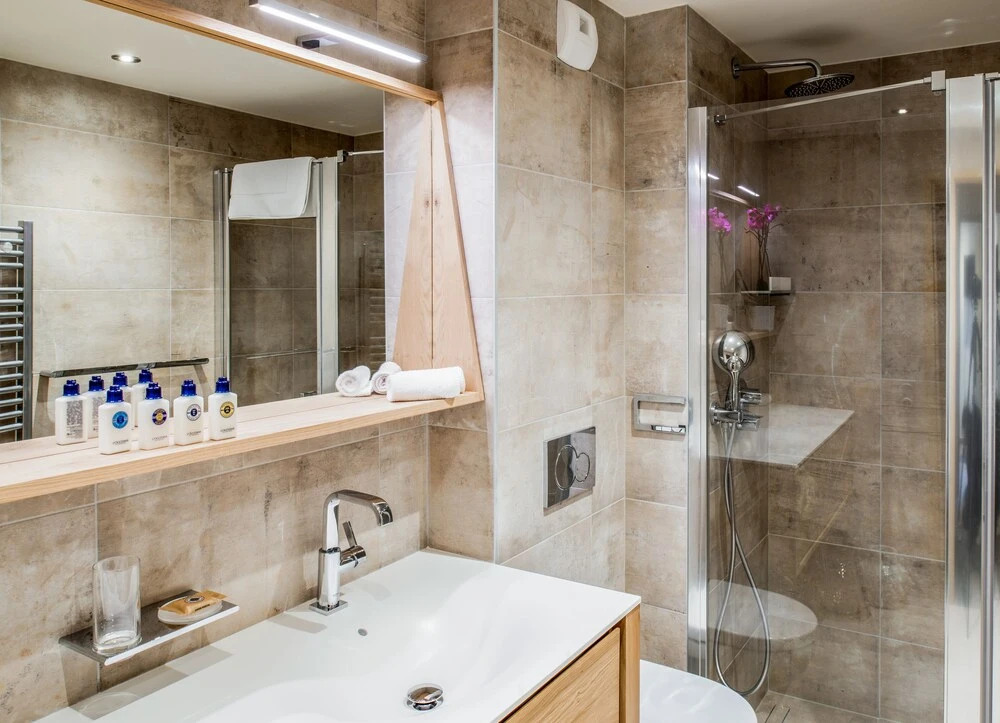 Mammoth Lodge by Alpine Resorts