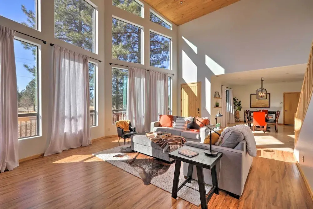 Near Golfing: Munds Park Cabin w/ Deck!