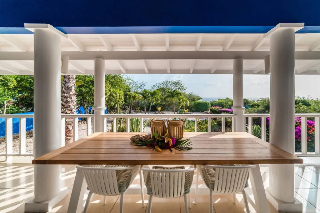 Caribbean Oasis With Tropical Garden & Pool
