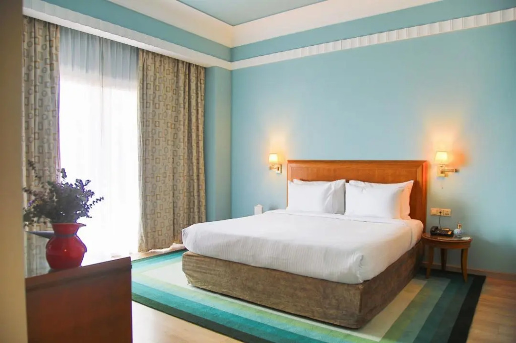 Warwick Palm Beach Hotel