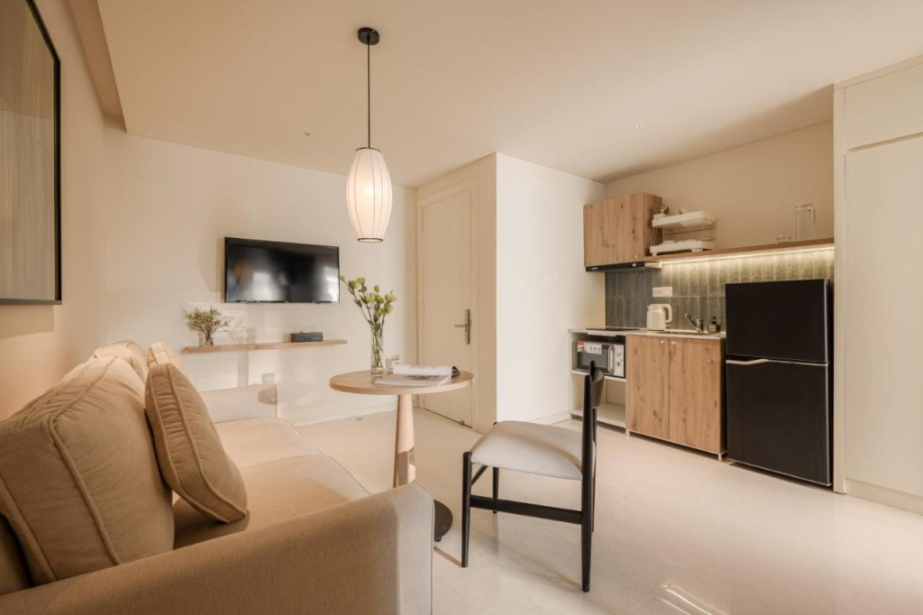 Golden Sands Service Apartment
