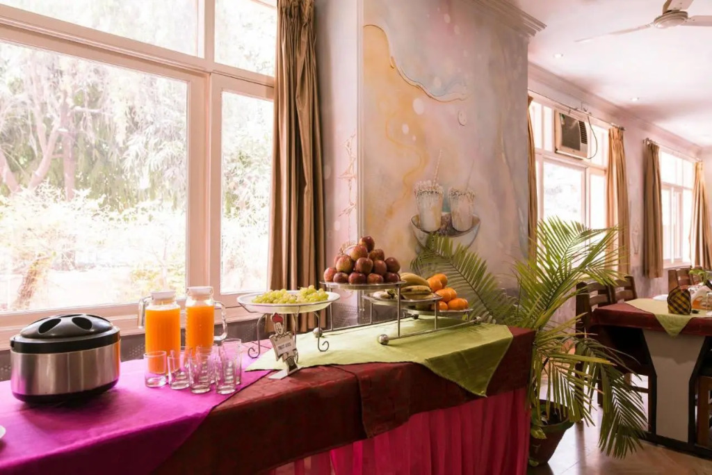 Hotel Buddha Castle