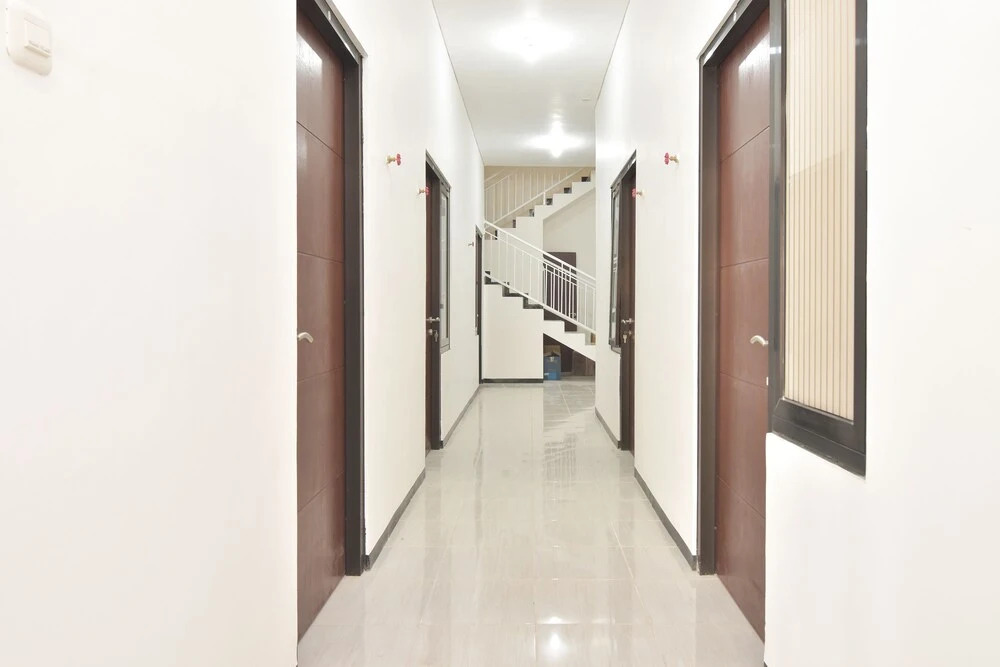 Oyo 1060 Rungkut Mejoyo Selatan