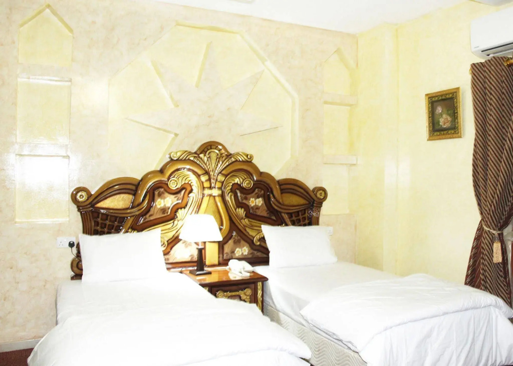 Riyam Hotel