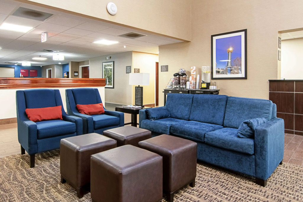 Comfort Suites Knoxville Airport