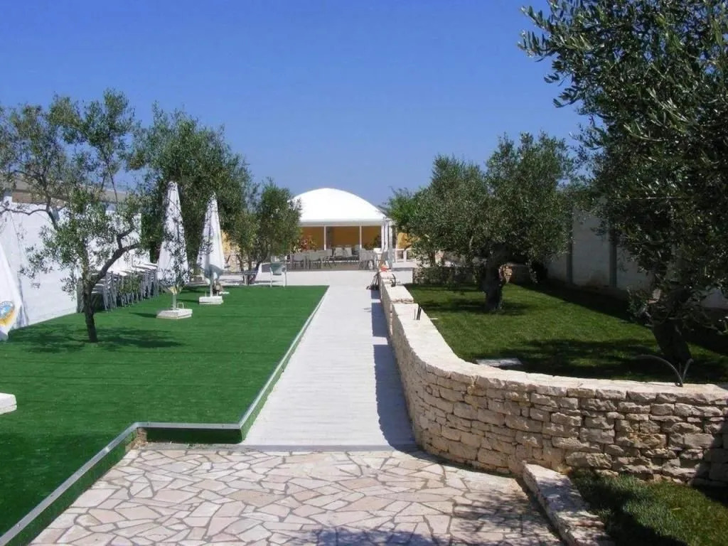B&B FreeZone