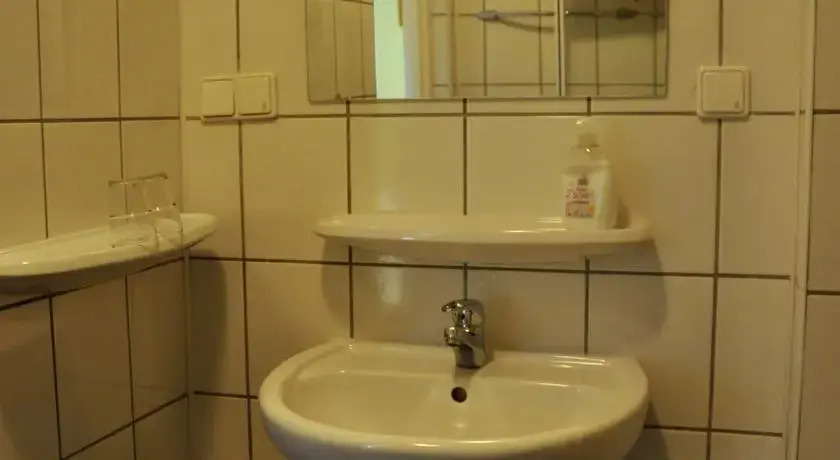 Hotel Belweder - przy hotelu Golebiewski