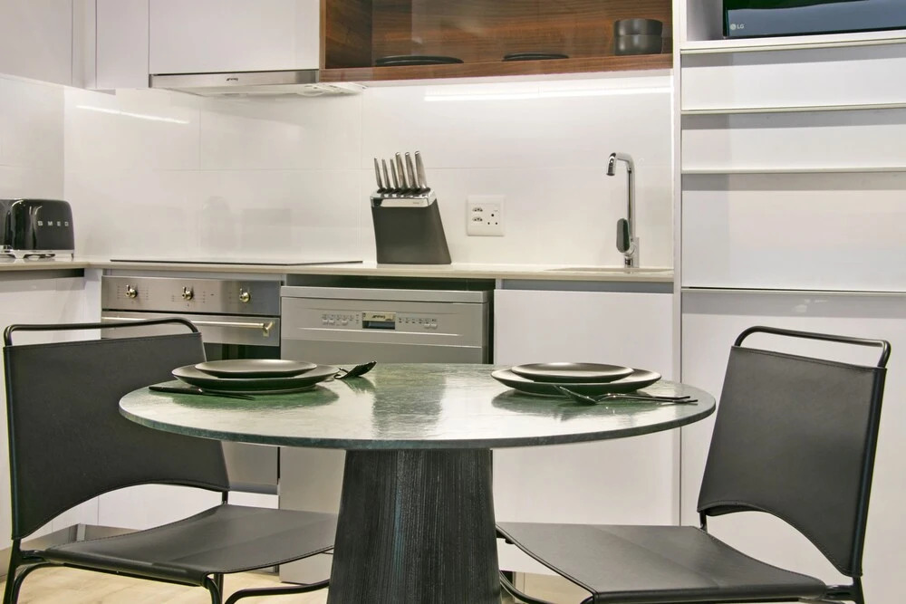 16 On Bree - Unit 1808