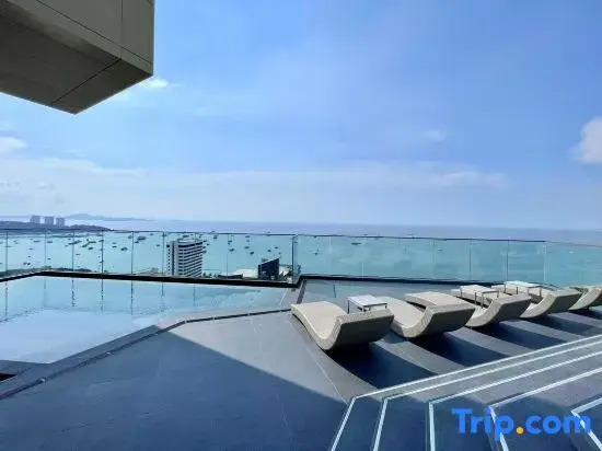 Edge Central Pattaya by Thiva