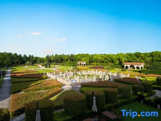 Shanghai ·  Gu Village Resort Estate