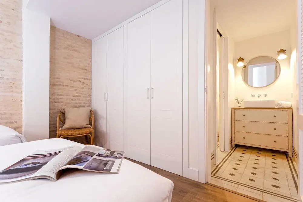 Cozy Apartment in the Center Almirante Lobo I
