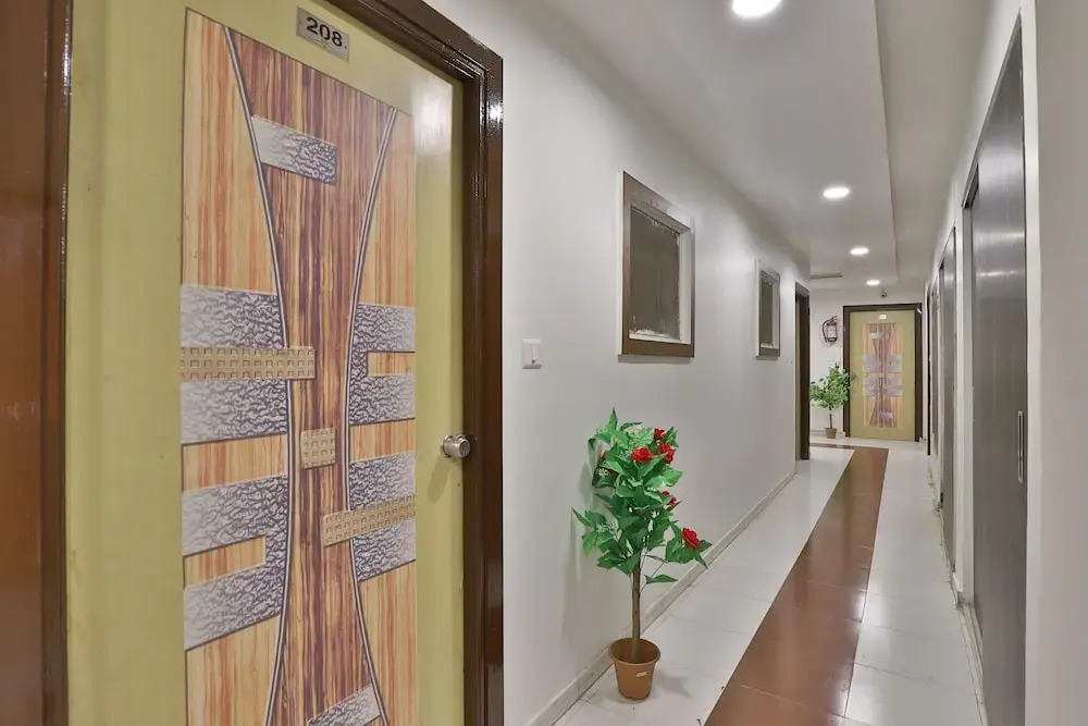 Hotel Rajvi by OYO Rooms