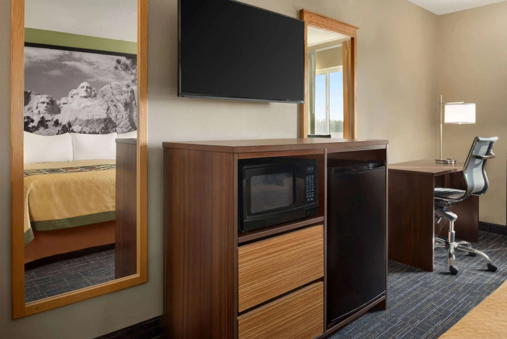 Super 8 by Wyndham Sioux Falls