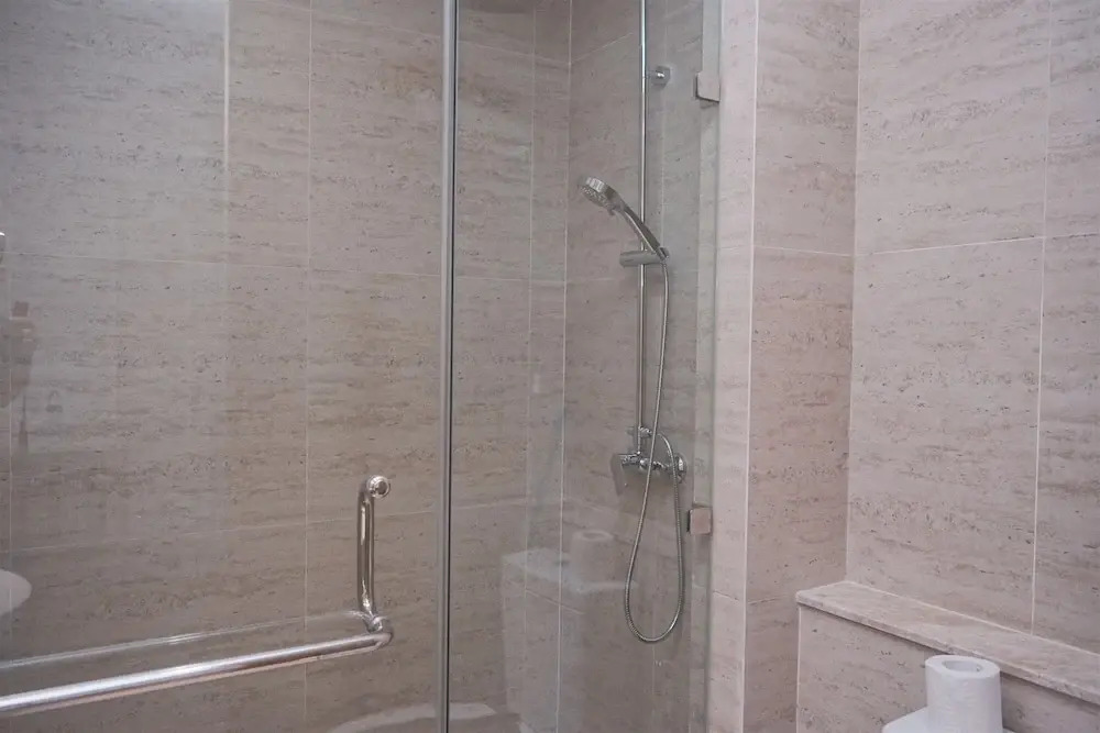 Cozy Living 2Br At Gold Coast Apartment