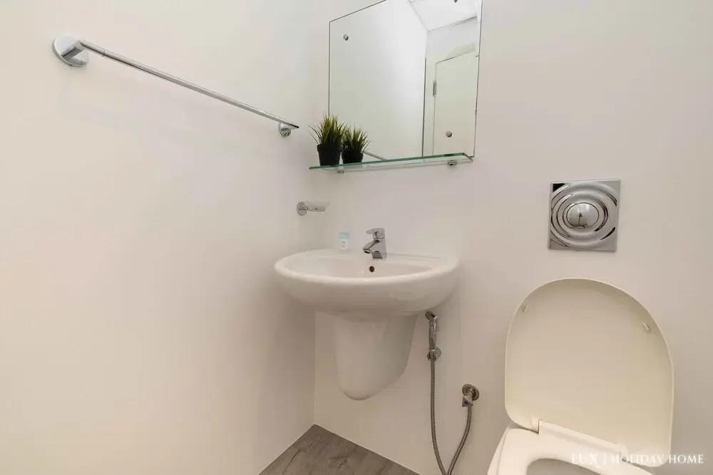 MAG 214 Tower 1 by LUX Holiday Home