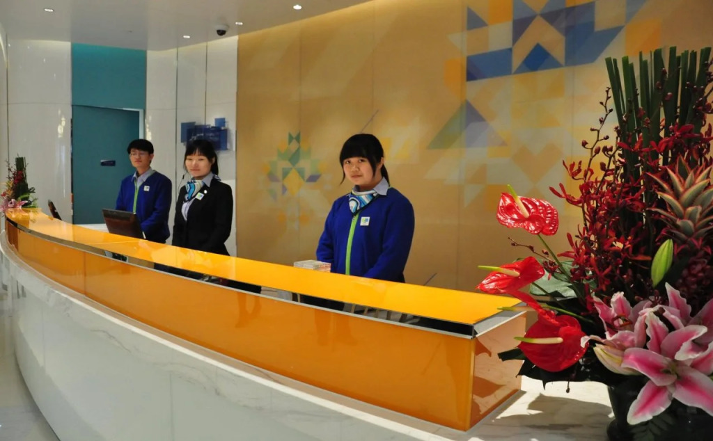 Отель Holiday Inn Express SHANGHAI ZHENPING by IHG