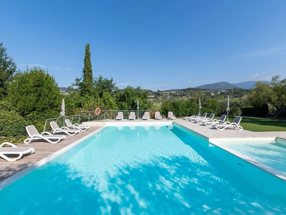 Comfortable Apartment in Garda With Swimming Pool