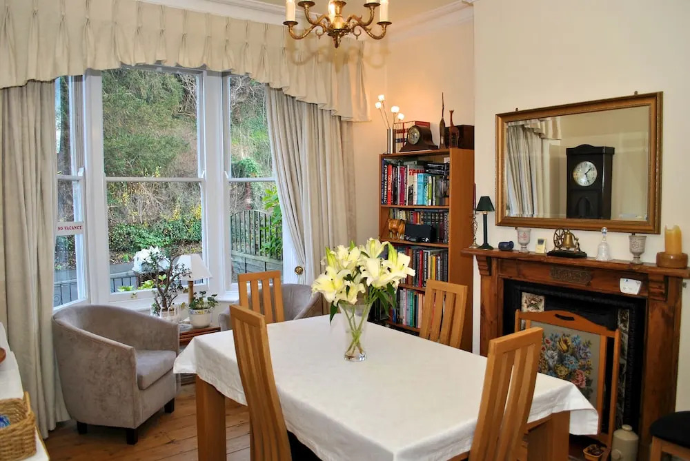 Holland House Bed & Breakfast