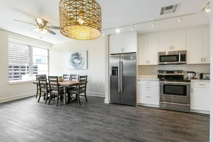 Spacious 4B Oasis steps from French Quarter - Your NOLA Dream Awaits