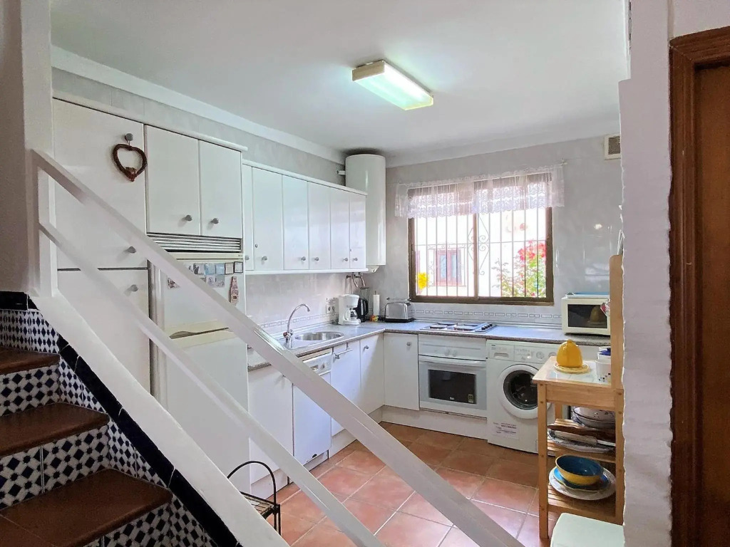 Nueva Nerja 52 Pubelo Andaluz Casasol