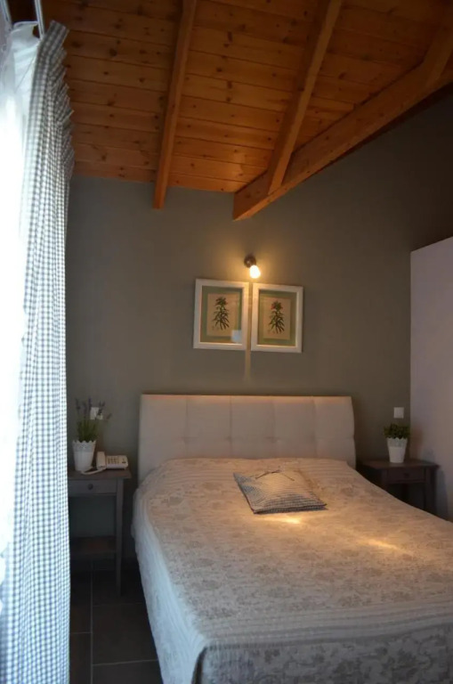 Romanza Studios