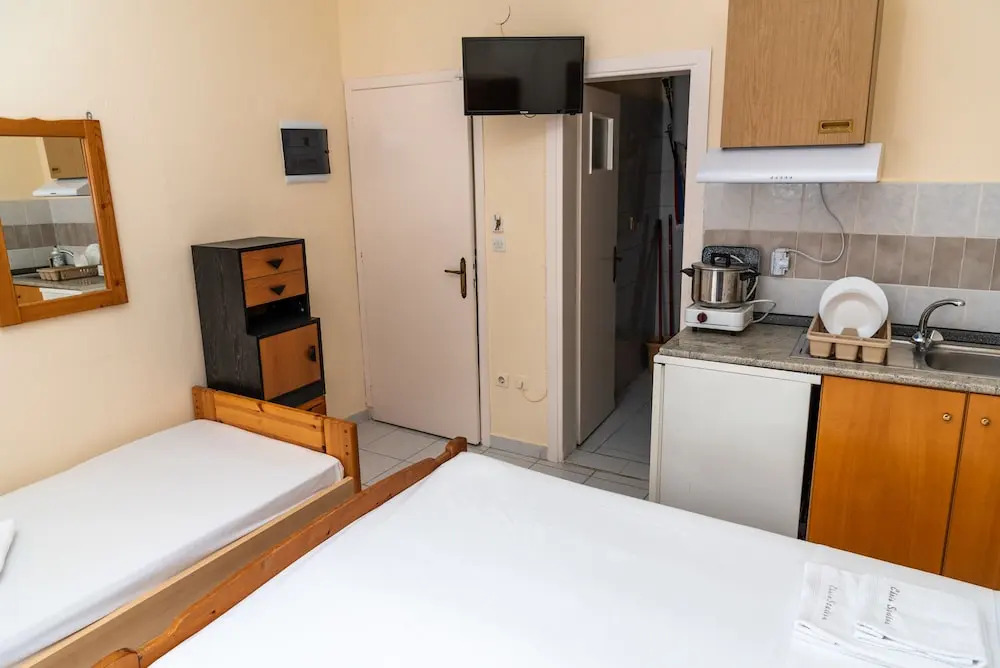 Chris Apartments