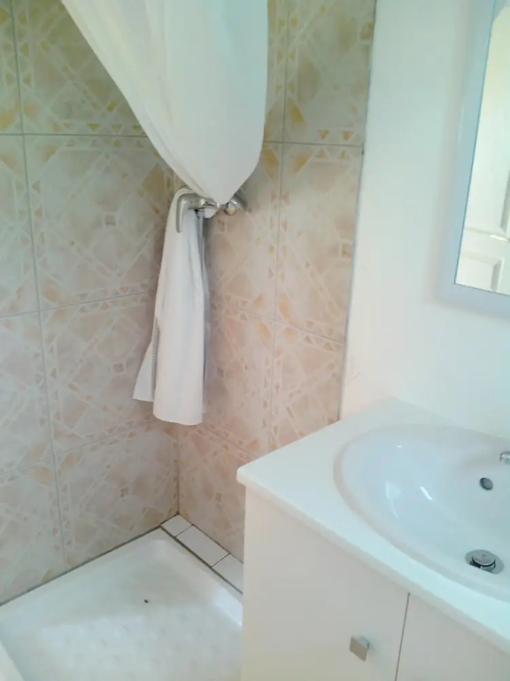 Chalet With 2 Bedrooms In Poussan With Enclosed Garden