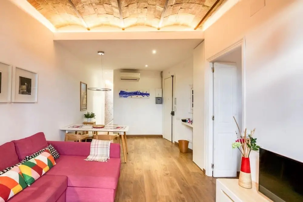 Designer 1 Bed Apartment near Plaza España