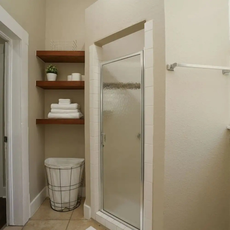 Amazing Fully Fenced Home Only 1 7 mi to Downtown