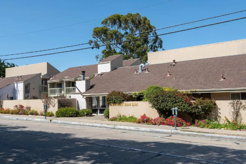 Cannery Row Inn